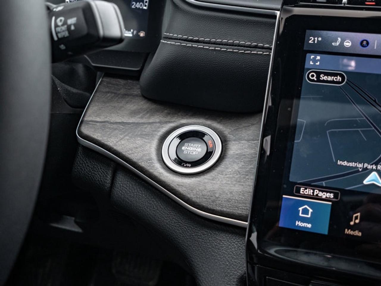 2025 Jeep Grand Cherokee Limited Photo