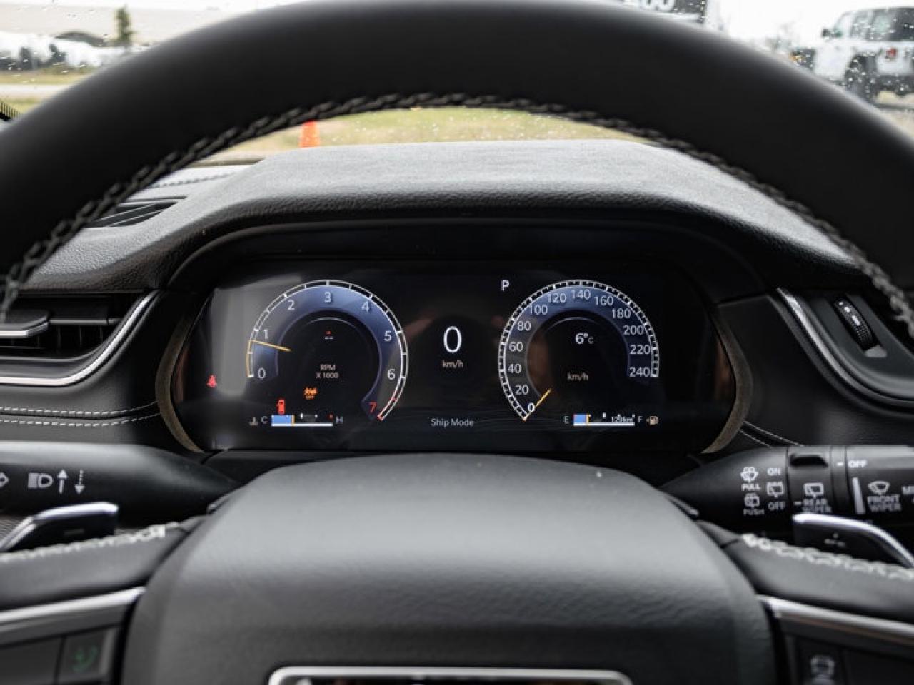 2025 Jeep Grand Cherokee Altitude Photo3