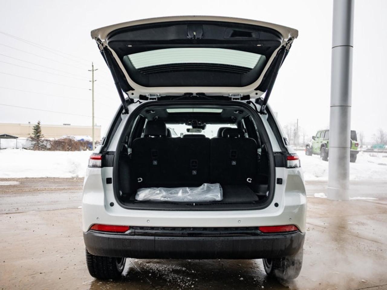 2025 Jeep Grand Cherokee Limited Photo