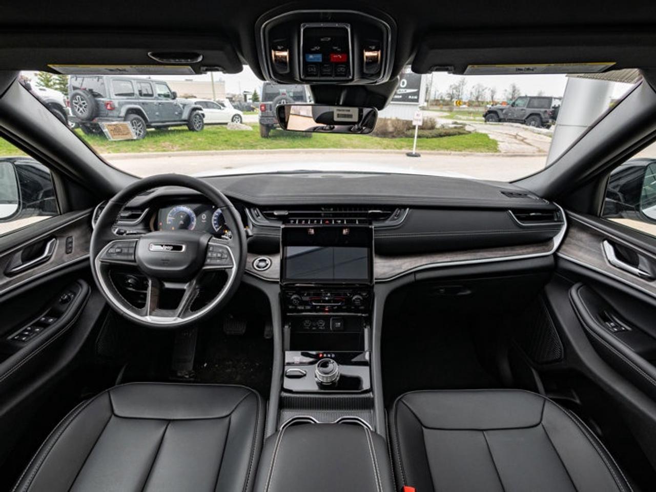 2025 Jeep Grand Cherokee Limited Photo