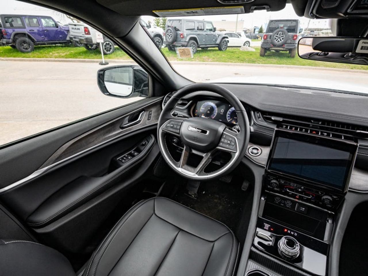 2025 Jeep Grand Cherokee Limited Photo