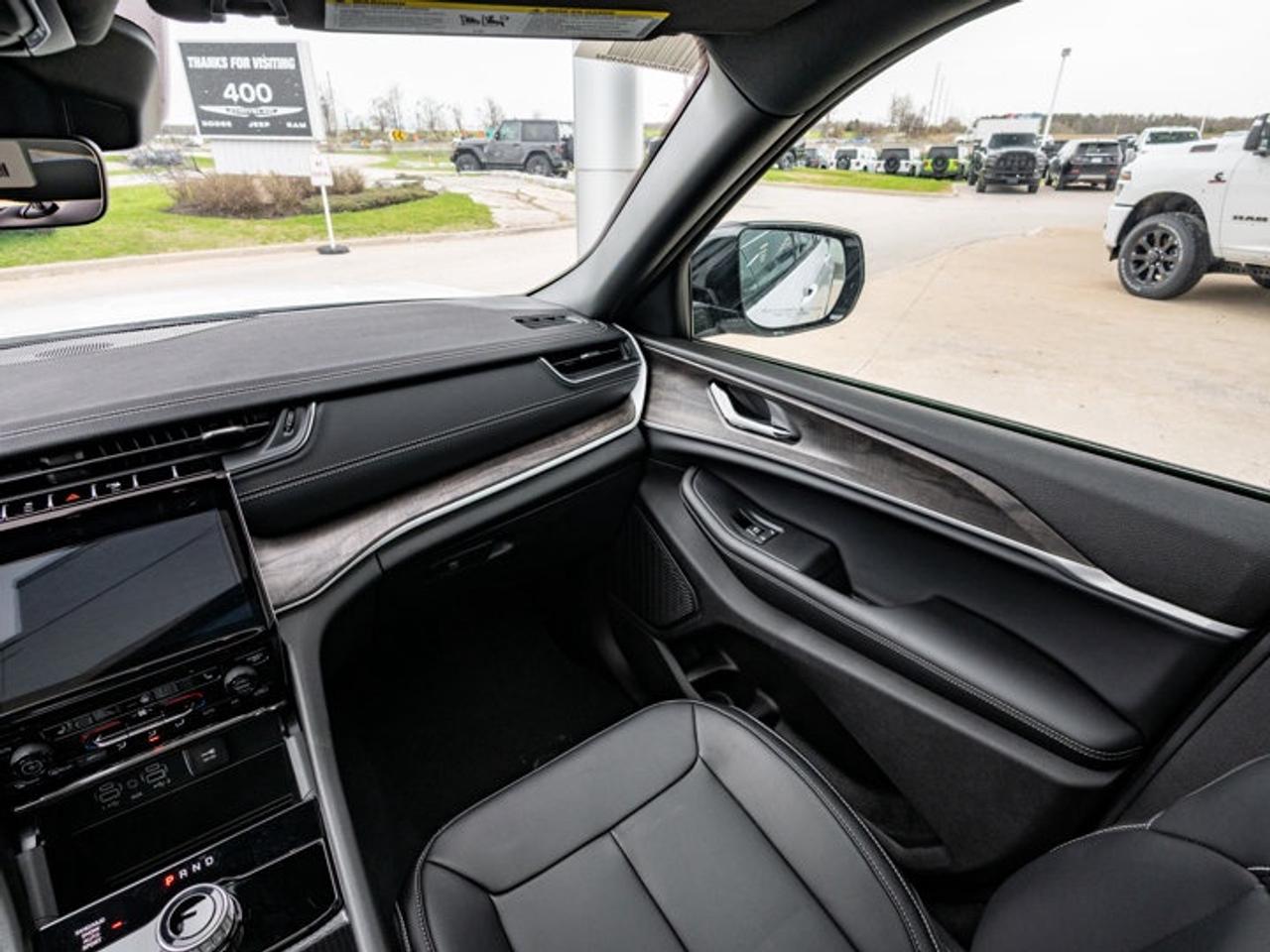 2025 Jeep Grand Cherokee Limited Photo