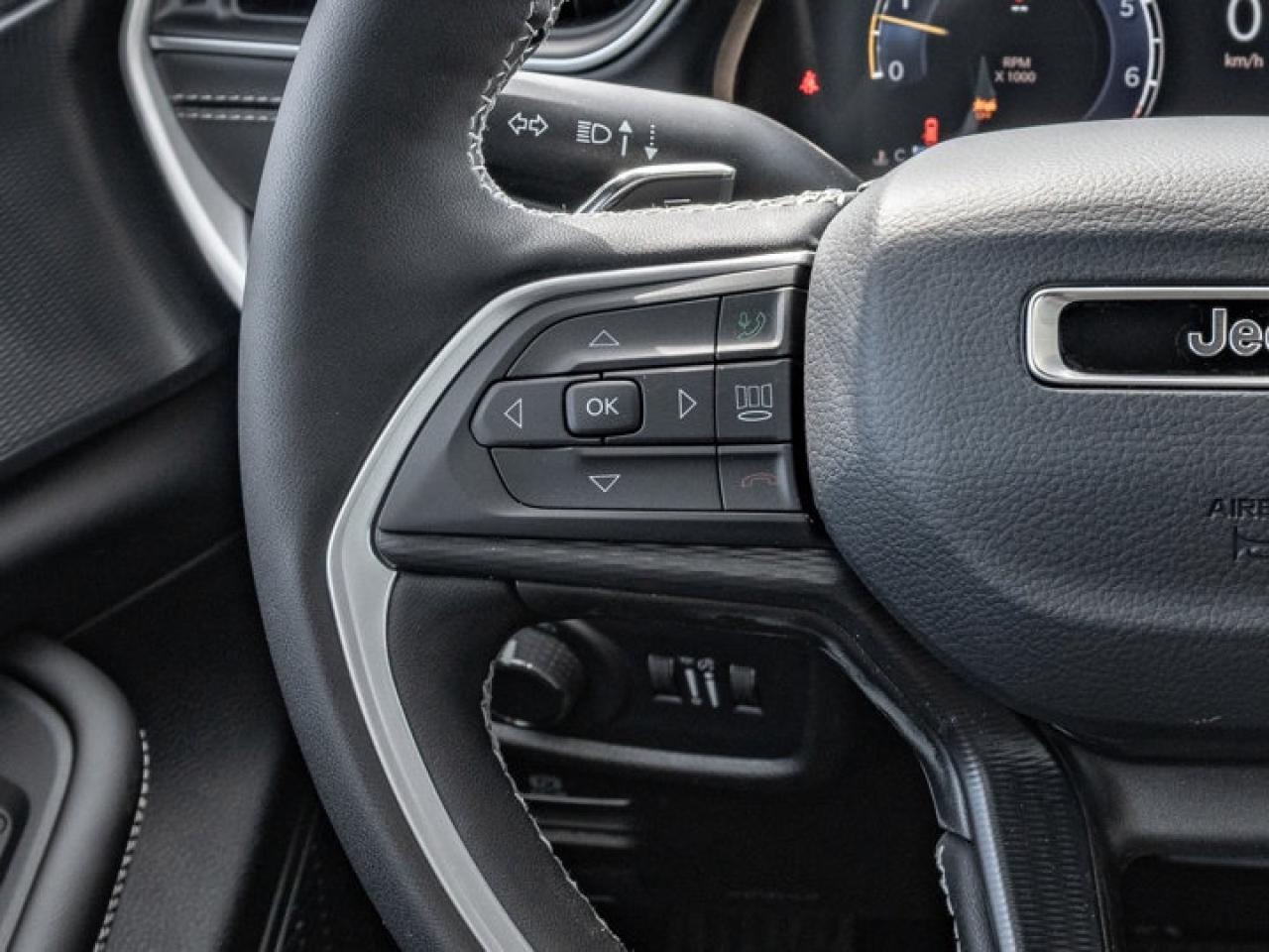 2025 Jeep Grand Cherokee Altitude Photo