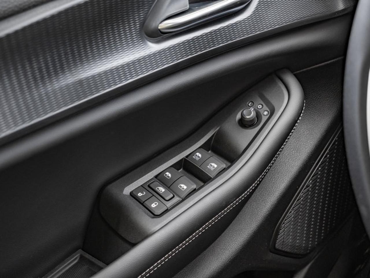 2025 Jeep Grand Cherokee Altitude Photo