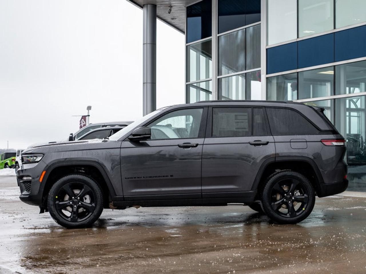 2025 Jeep Grand Cherokee Limited Photo4