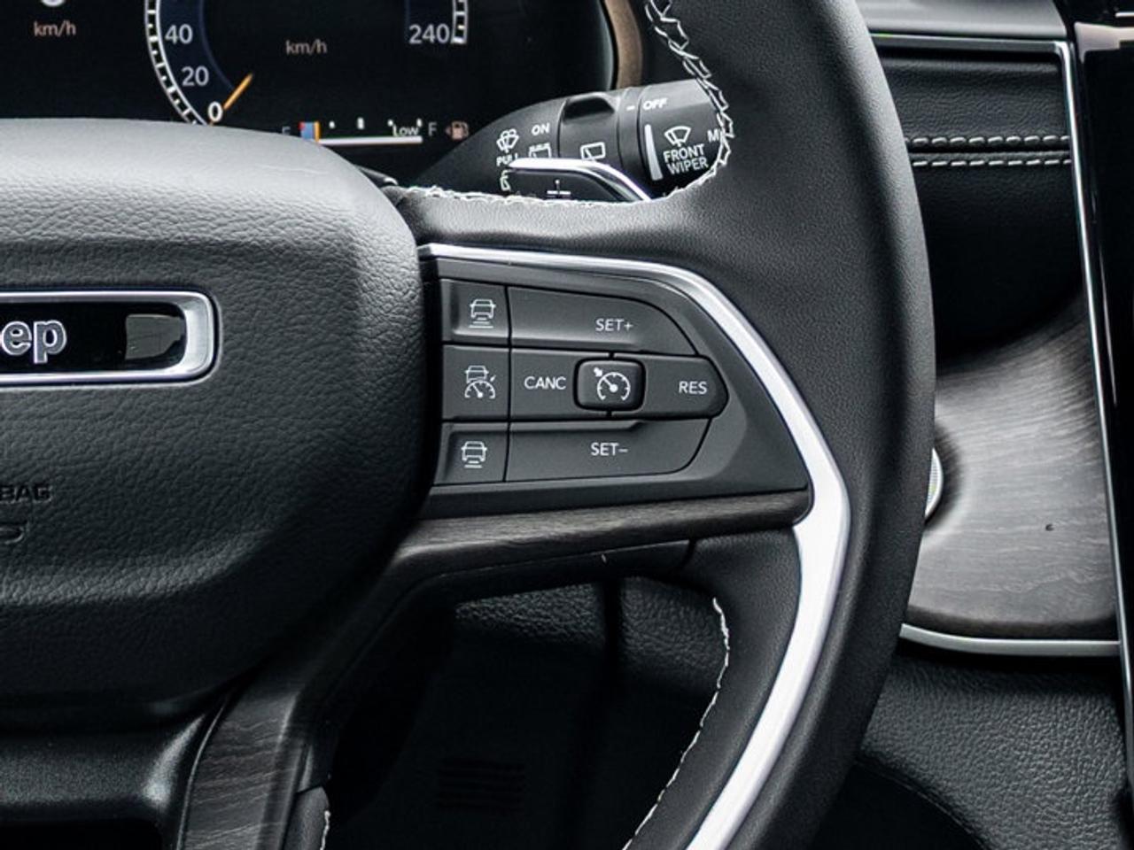 2025 Jeep Grand Cherokee Limited Photo