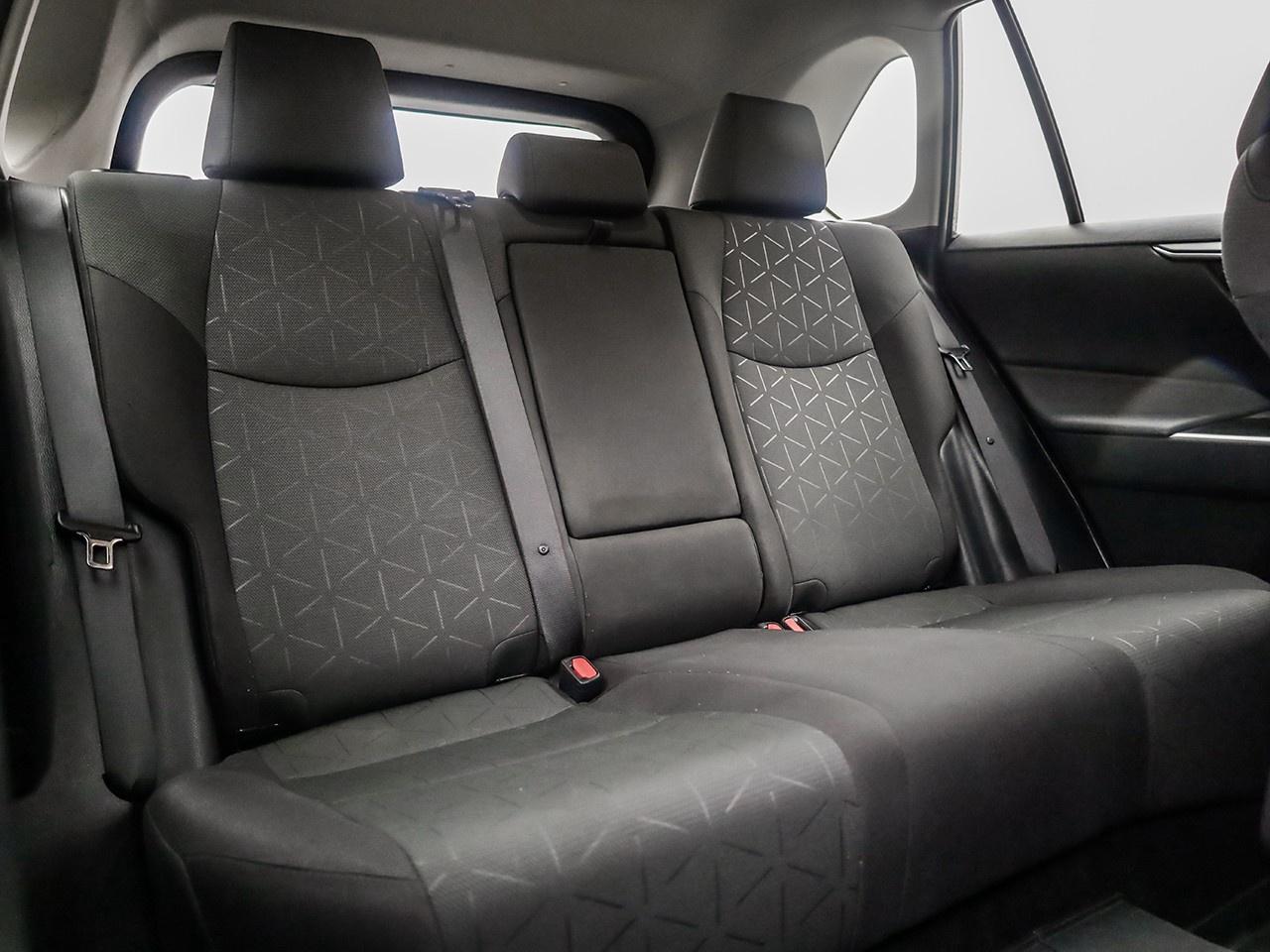 2024 Toyota RAV4 LE Photo