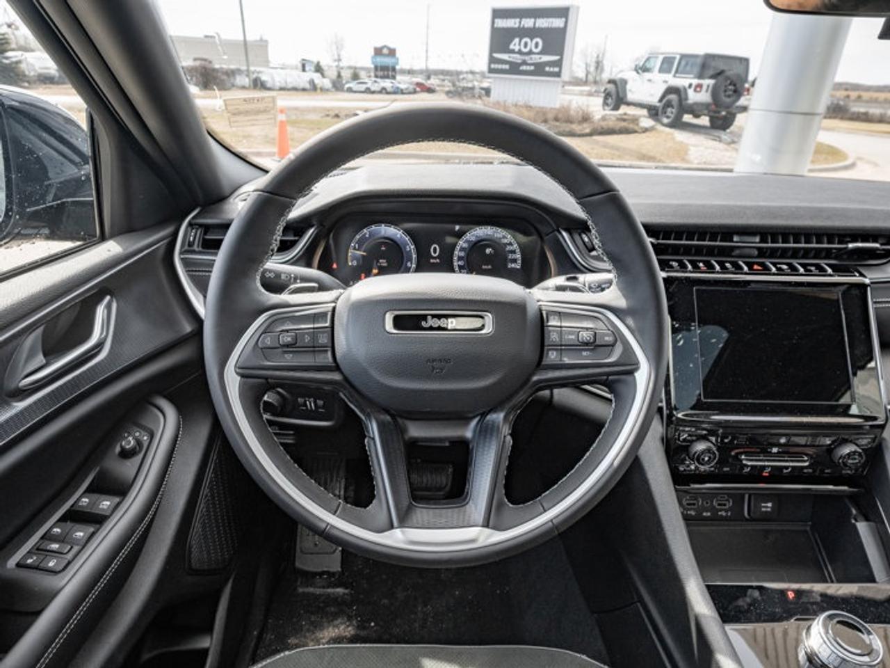 2025 Jeep Grand Cherokee Altitude Photo