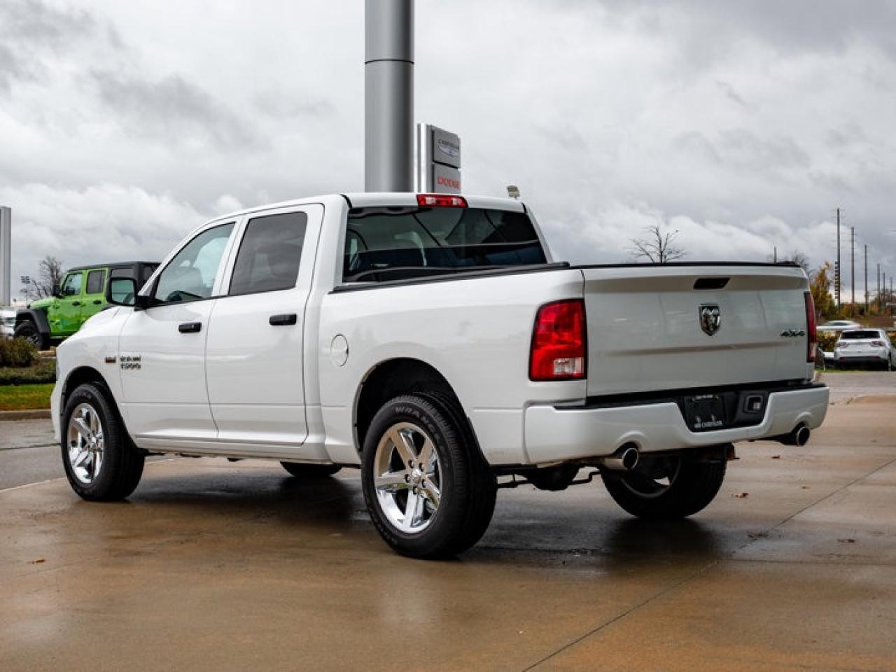 2017 RAM 1500 Express Photo