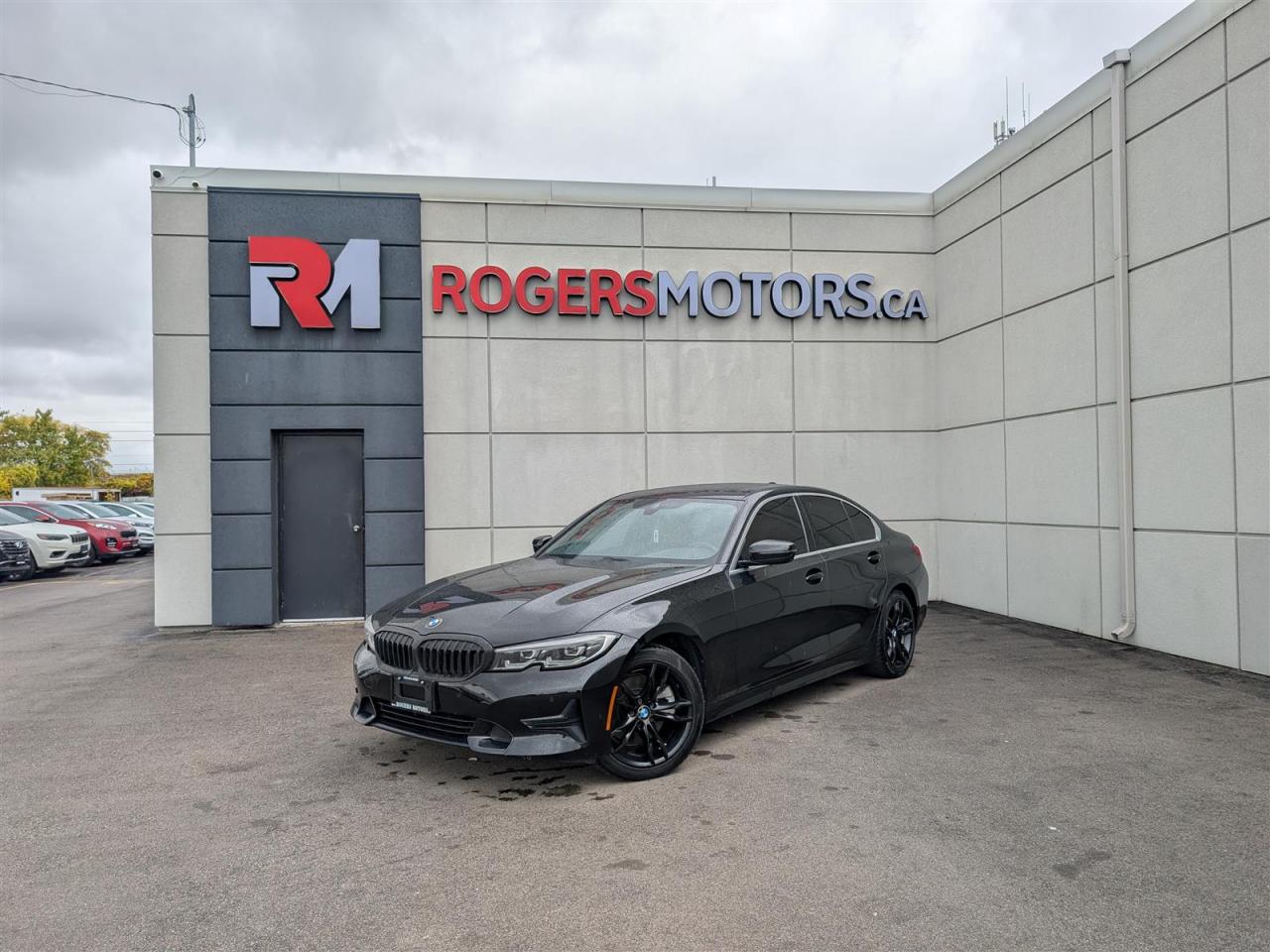 Used 2020 BMW 330i XDRIVE - NAVI - SUNROOF - TECH FEATS for sale in Oakville, ON