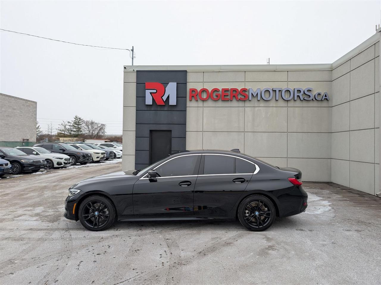 2020 BMW 330i XDRIVE - NAVI - SUNROOF - TECH FEATS