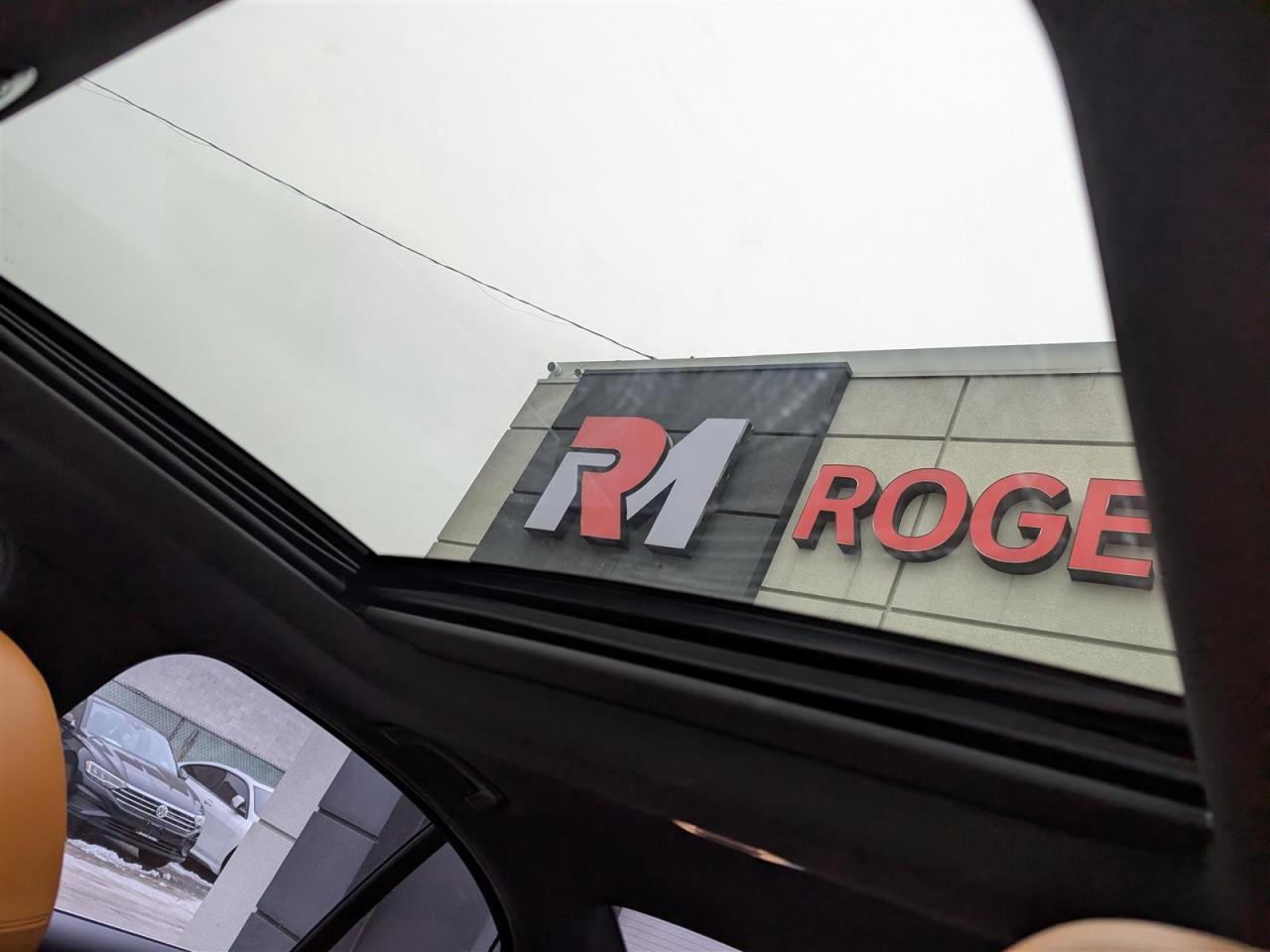 2020 BMW 330i XDRIVE - NAVI - SUNROOF - TECH FEATS Photo