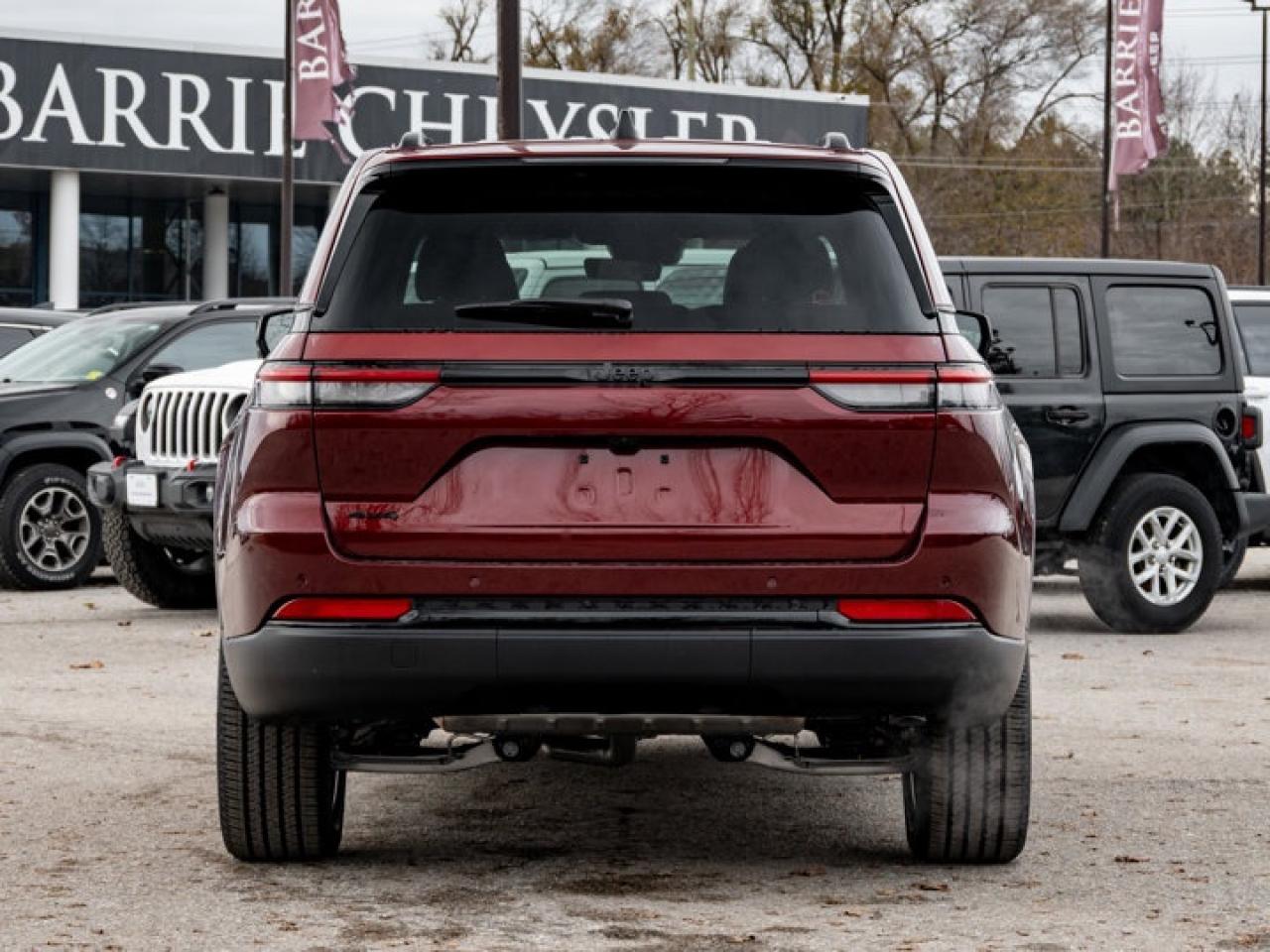 2025 Jeep Grand Cherokee Altitude Photo