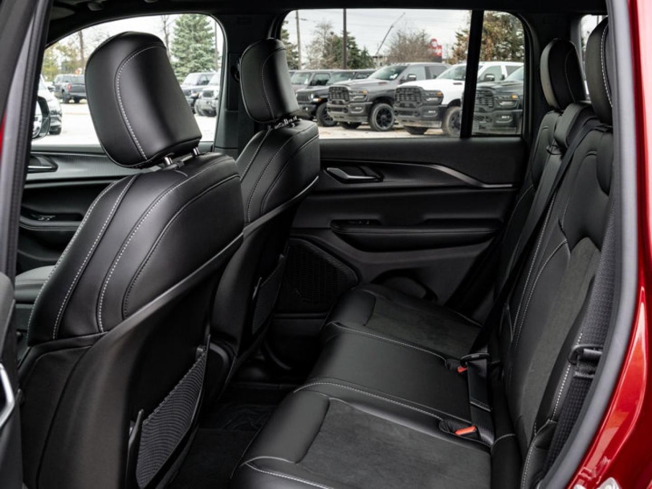 2025 Jeep Grand Cherokee Altitude Photo