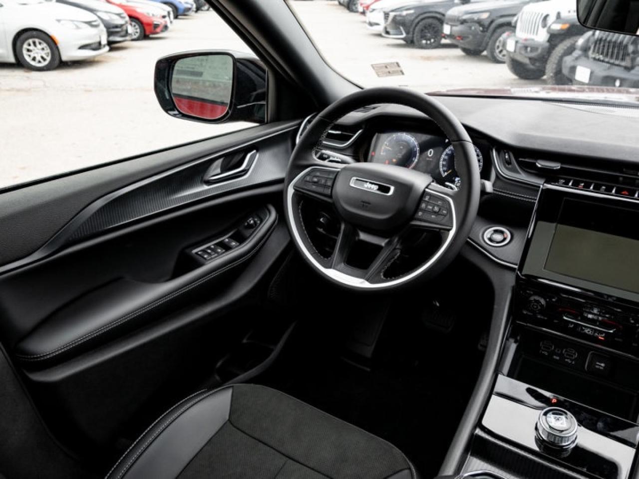 2025 Jeep Grand Cherokee Altitude Photo