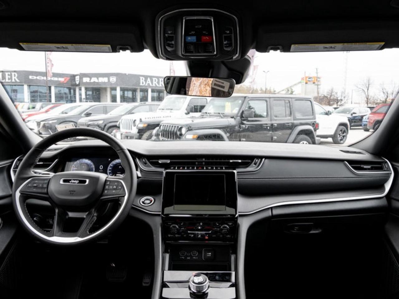 2025 Jeep Grand Cherokee Altitude Photo