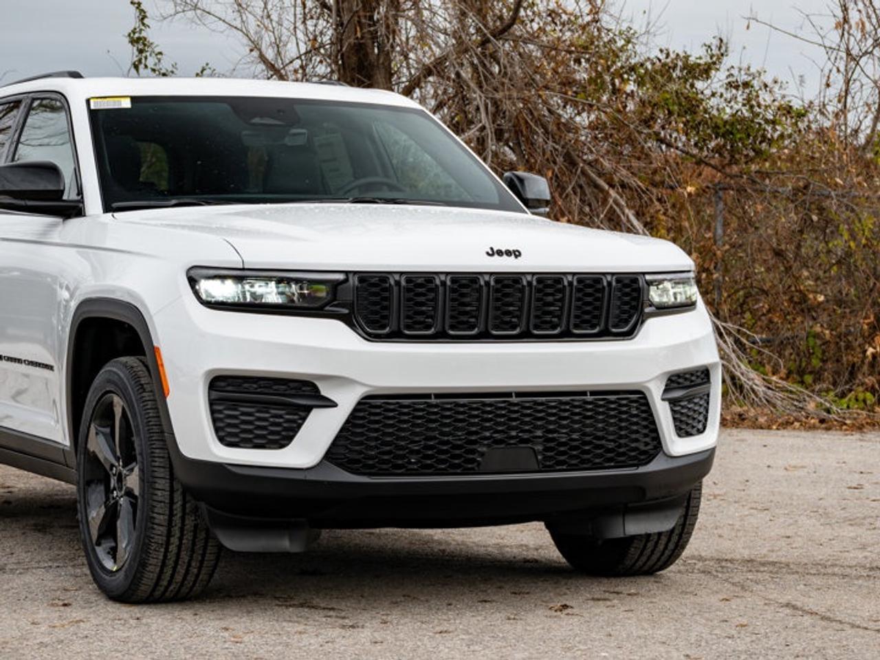 2025 Jeep Grand Cherokee Altitude Photo