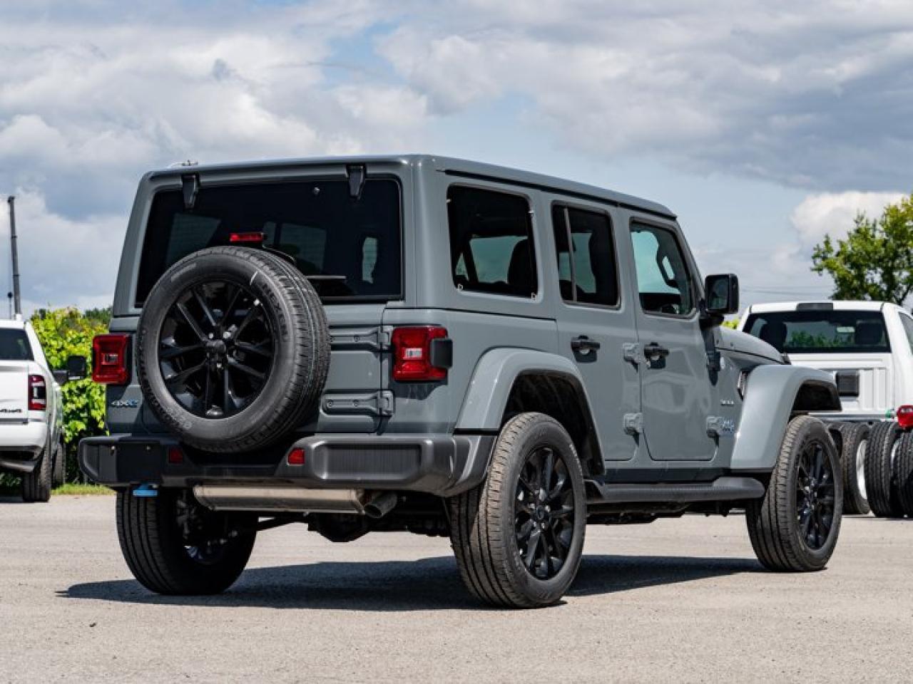 2024 Jeep Wrangler 4xe Sahara Photo