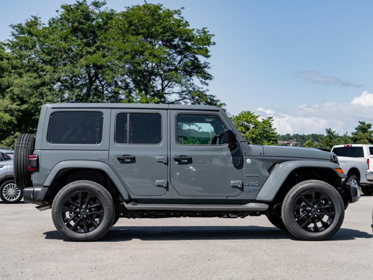 2024 Jeep Wrangler 4xe Sahara Photo