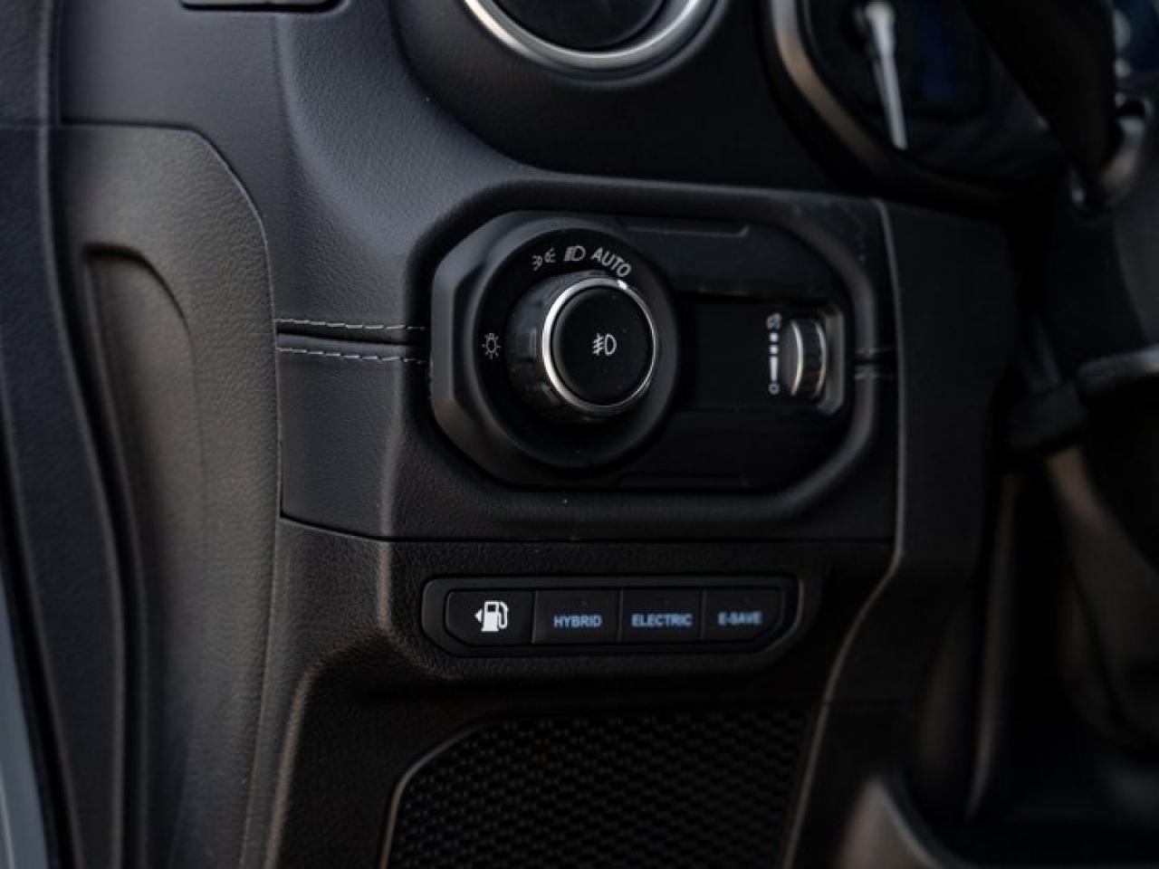 2024 Jeep Wrangler 4xe Sahara Photo