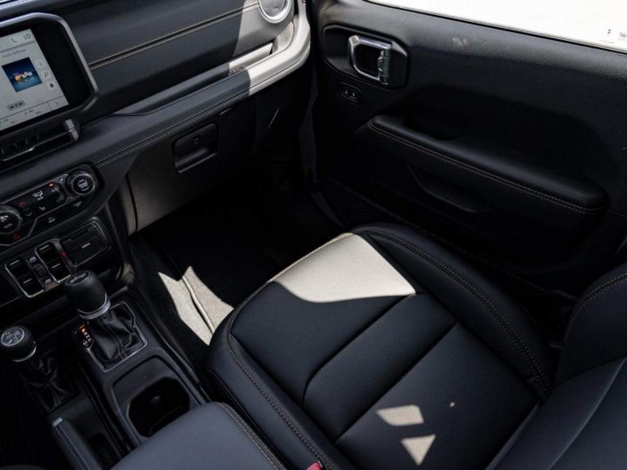 2024 Jeep Wrangler 4xe Sahara Photo