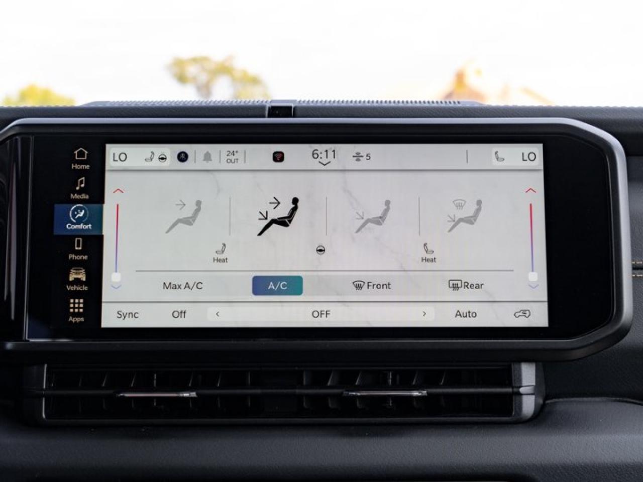 2024 Jeep Wrangler 4xe Sahara Photo