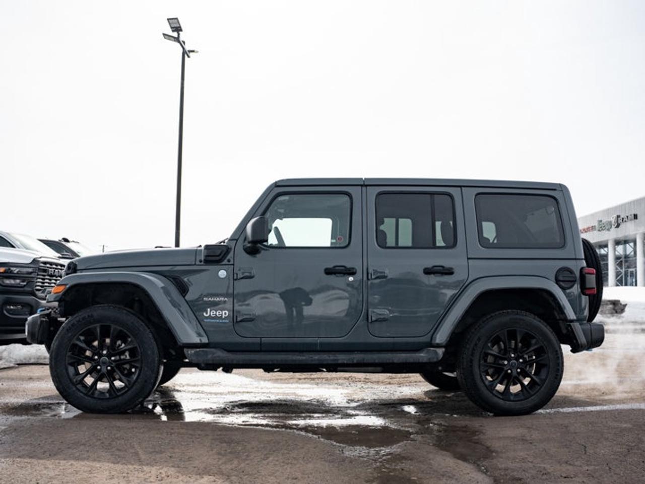 2024 Jeep Wrangler 4xe Sahara Photo4