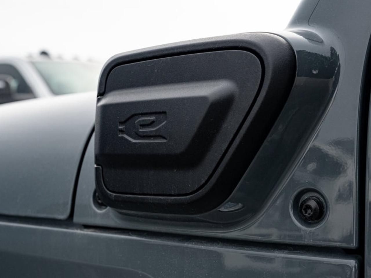 2024 Jeep Wrangler 4xe Sahara Photo