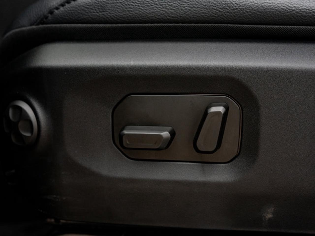 2024 Jeep Wrangler 4xe Sahara Photo