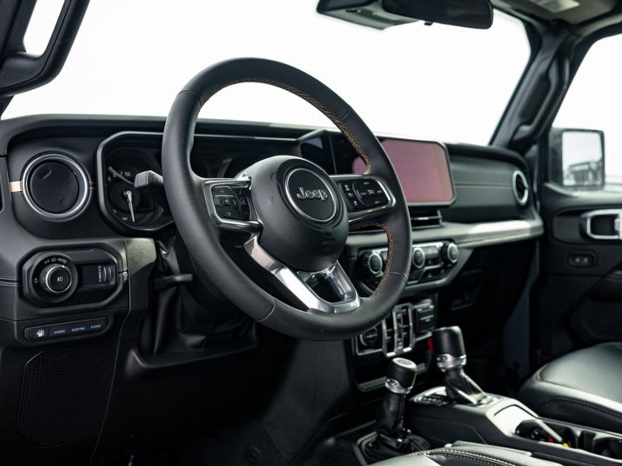 2024 Jeep Wrangler 4xe Sahara Photo