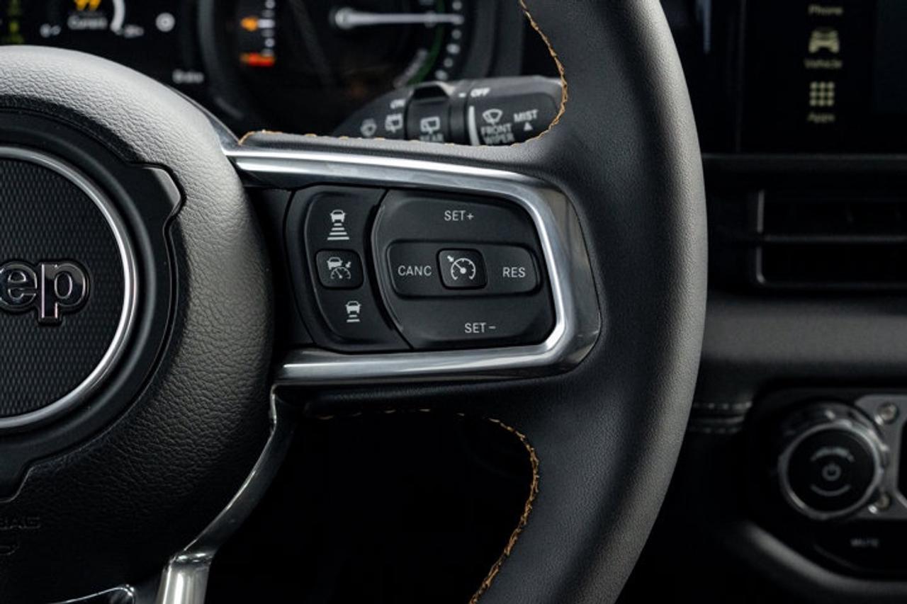 2024 Jeep Wrangler 4xe Sahara Photo