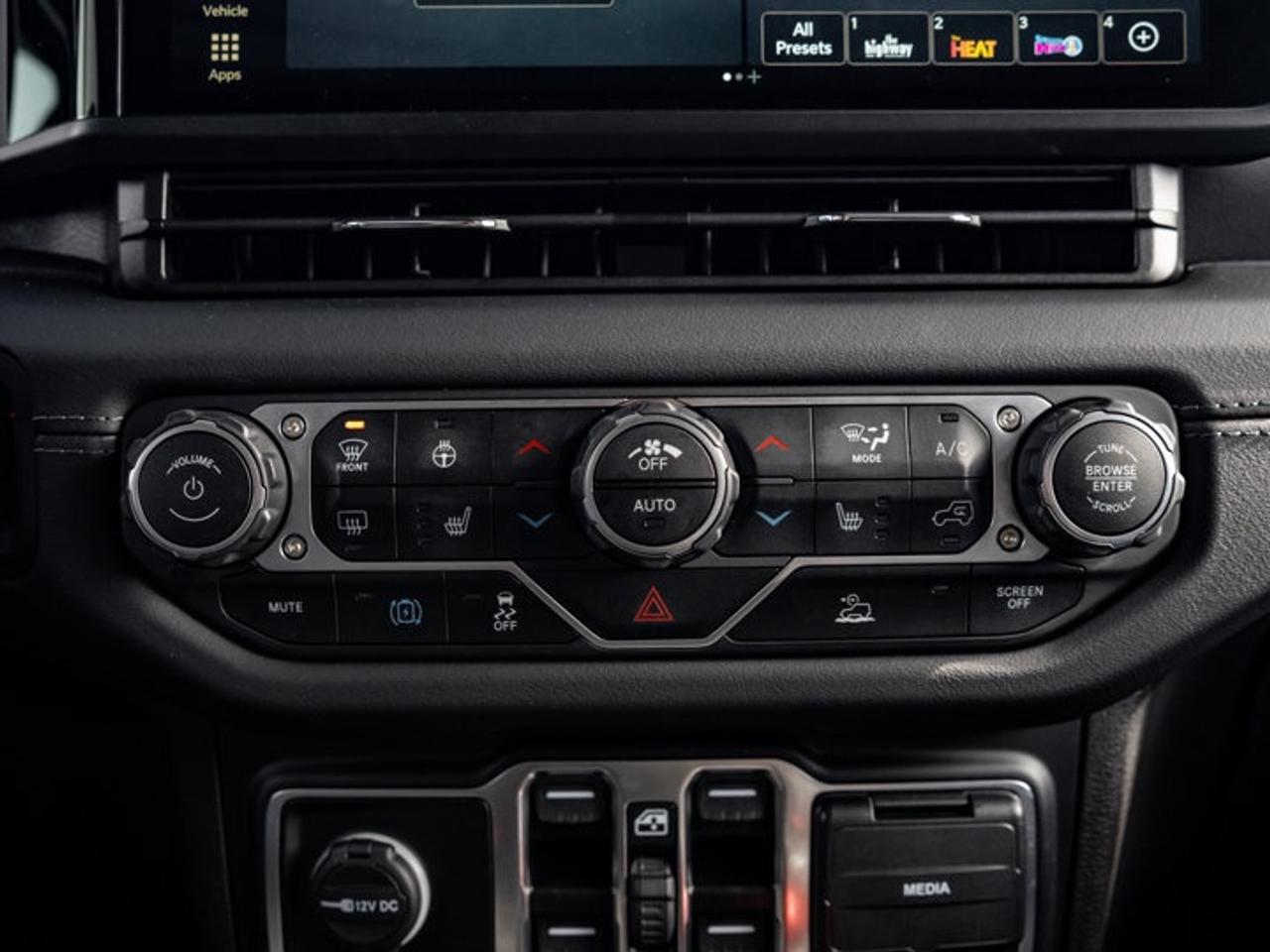 2024 Jeep Wrangler 4xe Sahara Photo