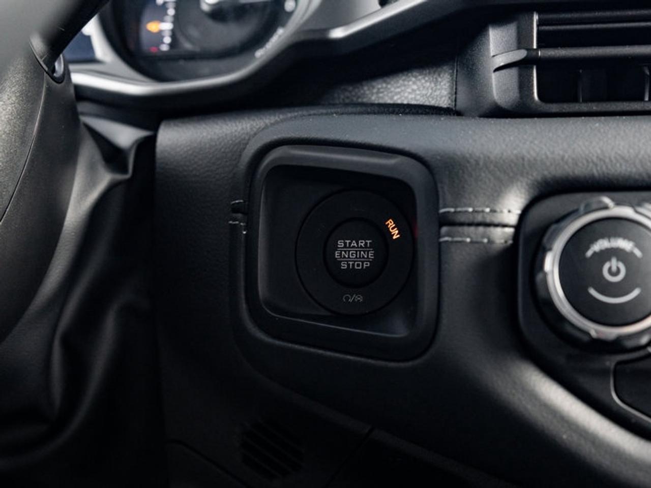 2024 Jeep Wrangler 4xe Sahara Photo