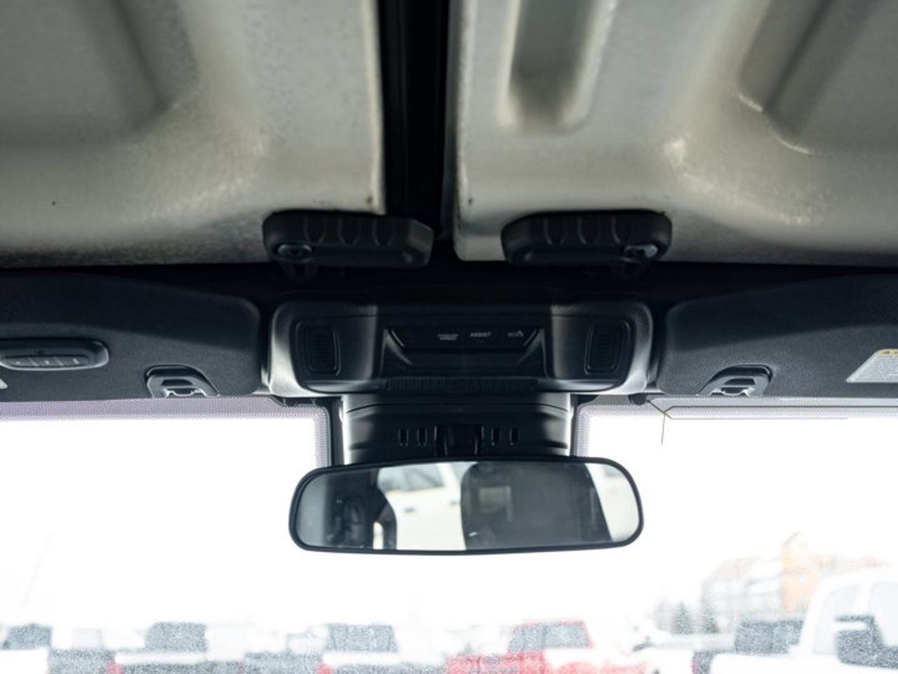 2024 Jeep Wrangler 4xe Sahara Photo