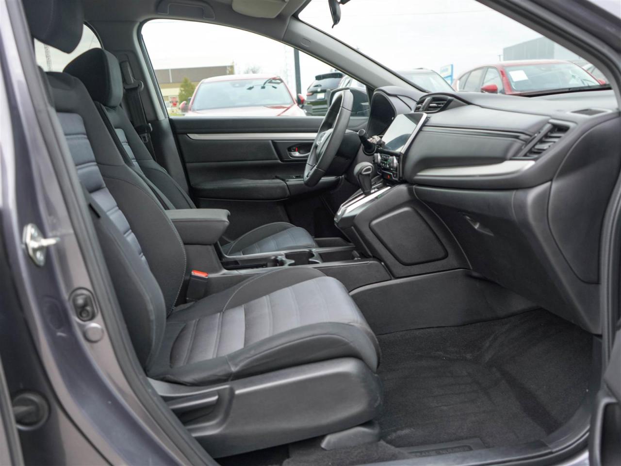 2018 Honda CR-V LX AWD | NO ACCIDENTS | 9 SERVICE RECORDS Photo