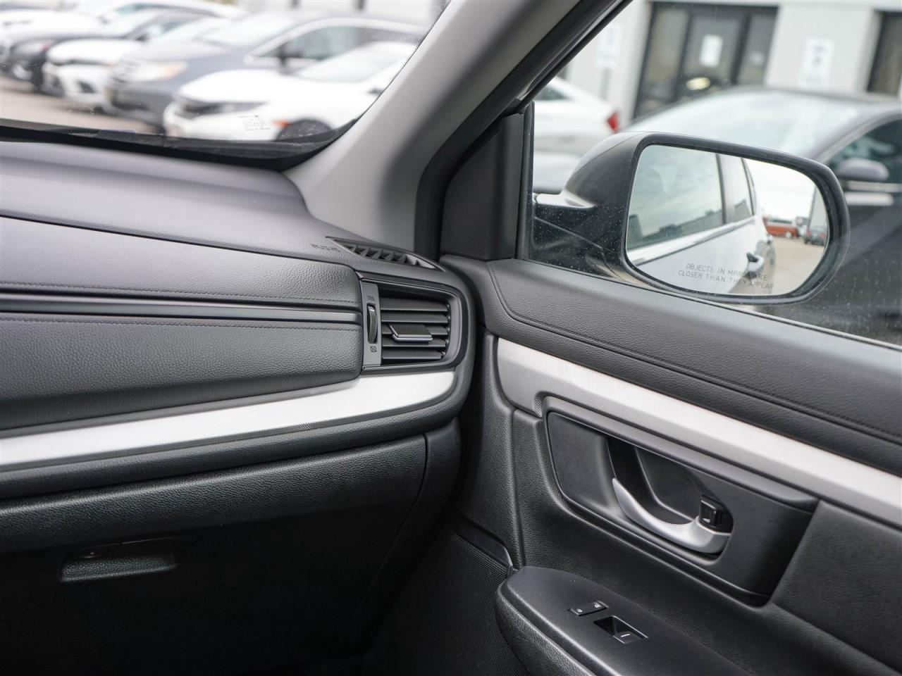 2018 Honda CR-V LX AWD | NO ACCIDENTS | 9 SERVICE RECORDS Photo