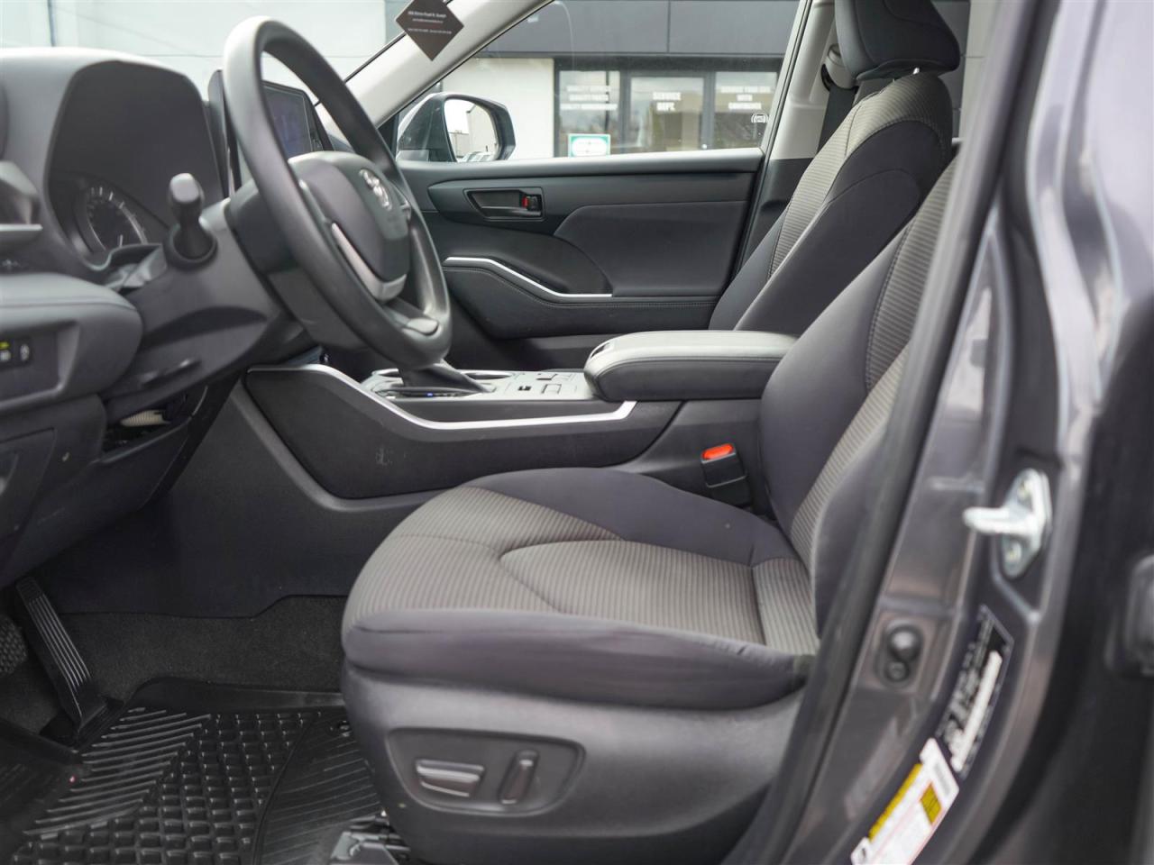 2023 Toyota Highlander LE AWD | NO ACCIDENTS | PUSH BUTTON | ALLOYS Photo