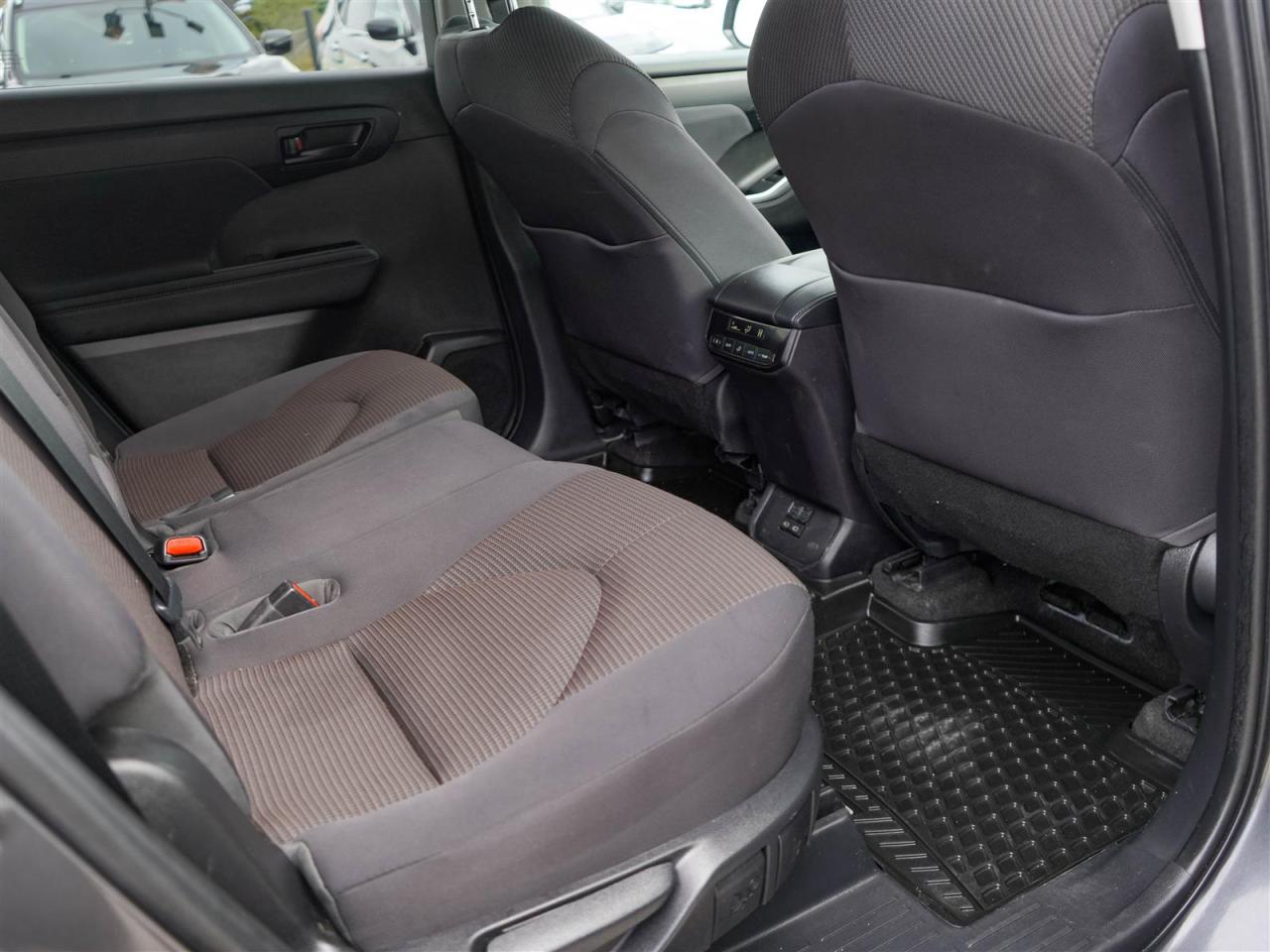 2023 Toyota Highlander LE AWD | NO ACCIDENTS | PUSH BUTTON | ALLOYS Photo