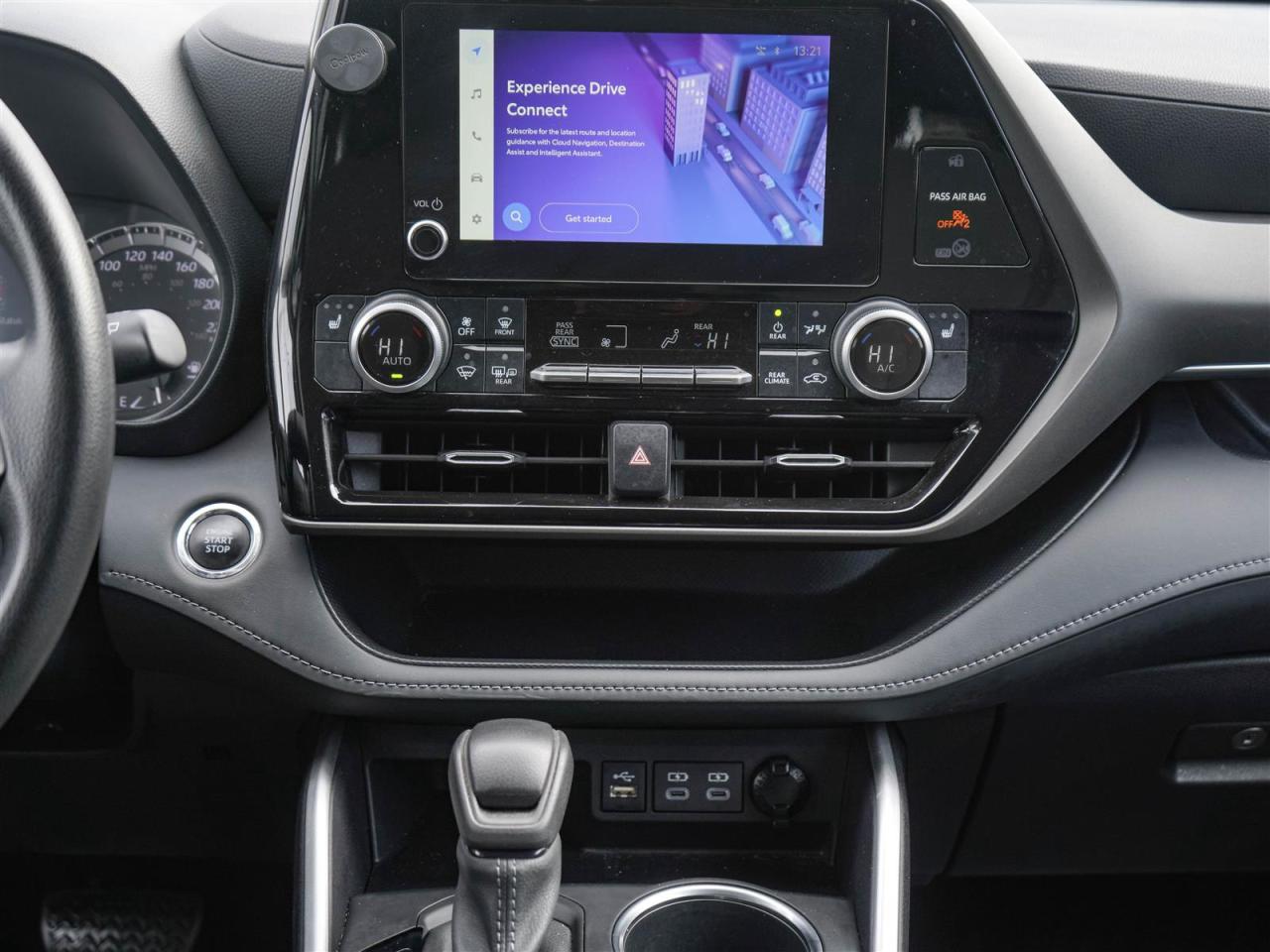 2023 Toyota Highlander LE AWD | NO ACCIDENTS | PUSH BUTTON | ALLOYS Photo