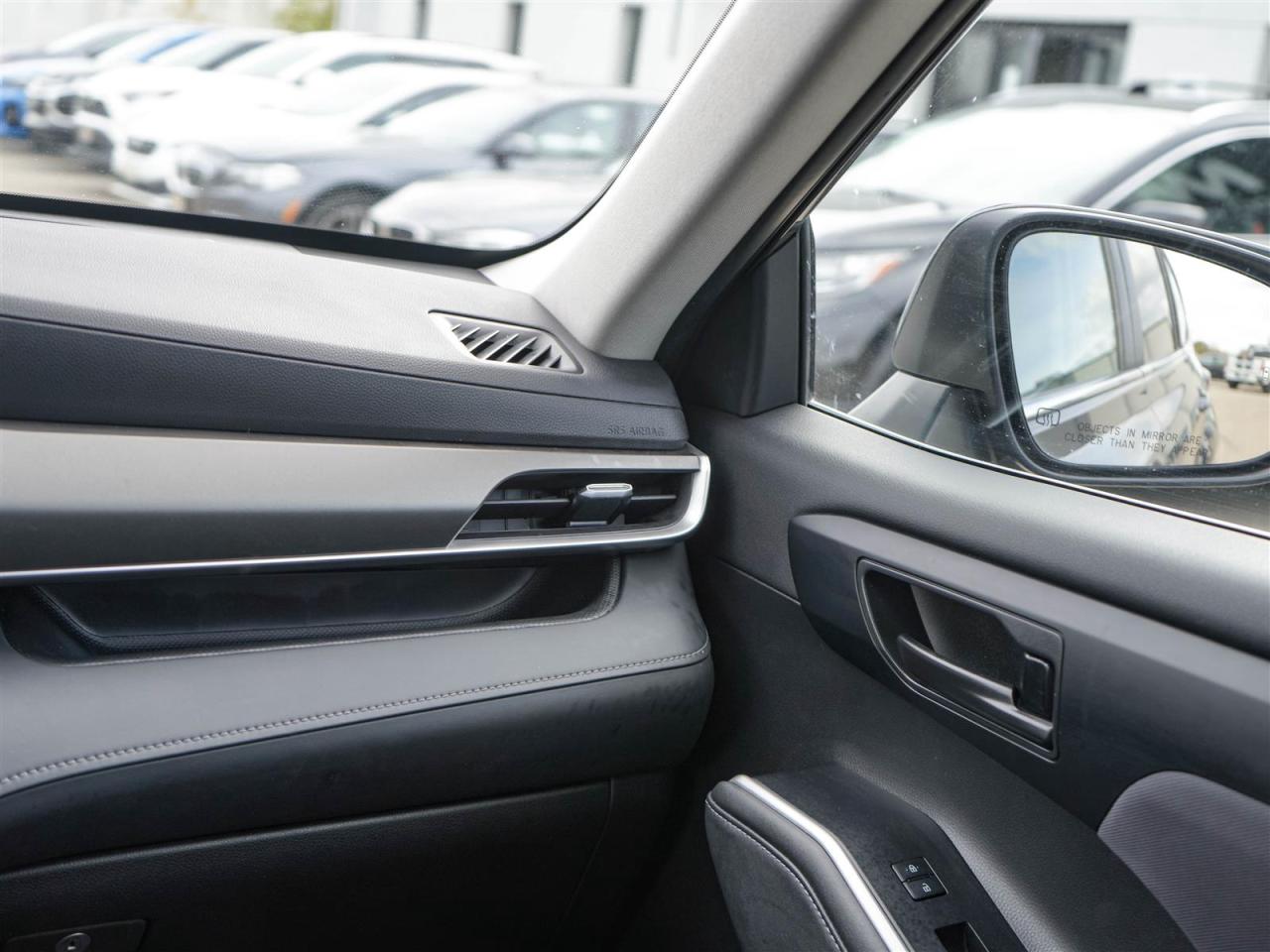 2023 Toyota Highlander LE AWD | NO ACCIDENTS | PUSH BUTTON | ALLOYS Photo