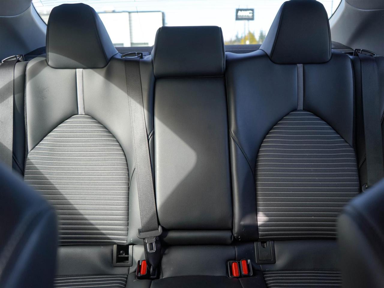 2022 Toyota Camry SE | LEATHER | NO ACCIDENTS | APP CONNECT Photo