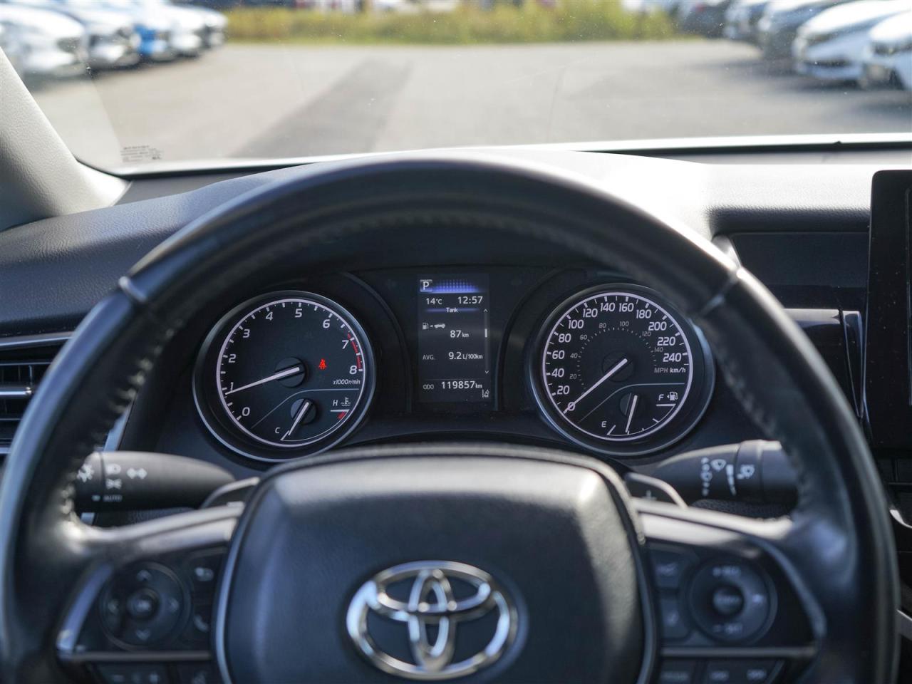 2022 Toyota Camry SE | LEATHER | NO ACCIDENTS | APP CONNECT Photo
