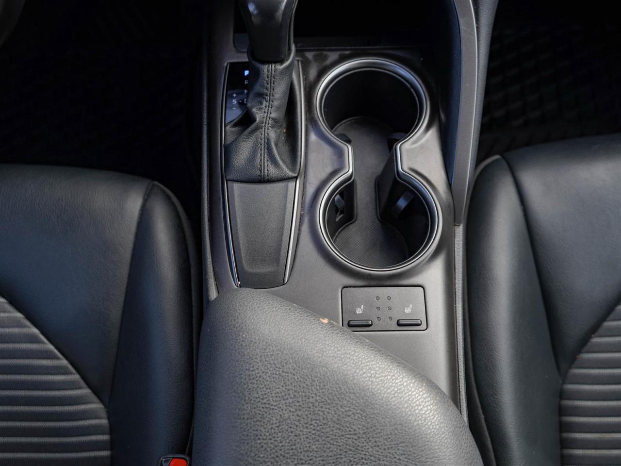 2022 Toyota Camry SE | LEATHER | NO ACCIDENTS | APP CONNECT Photo