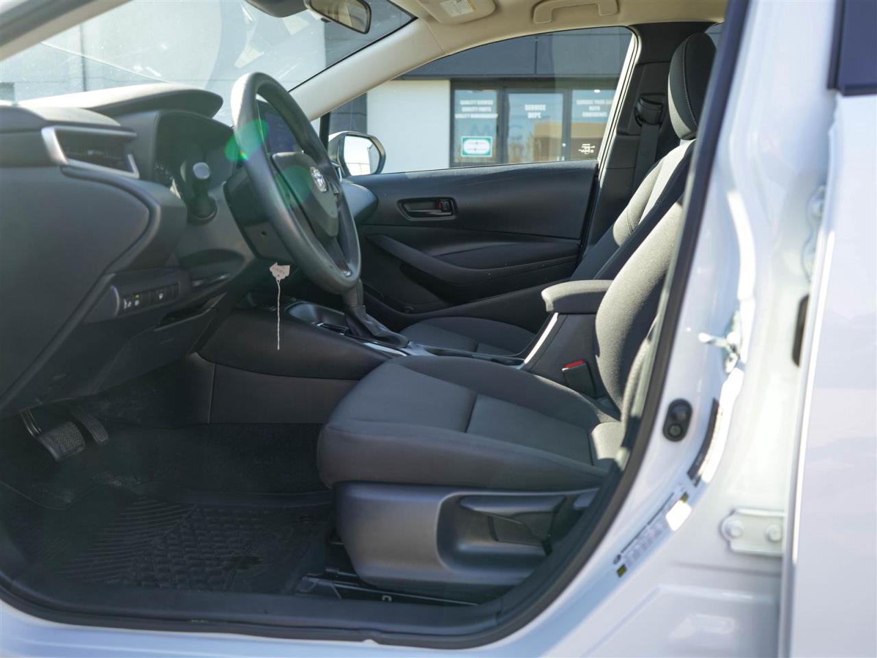 2023 Toyota Corolla LE | NO ACCIDENTS | BLIND SPOT | HEATED SEATS Photo