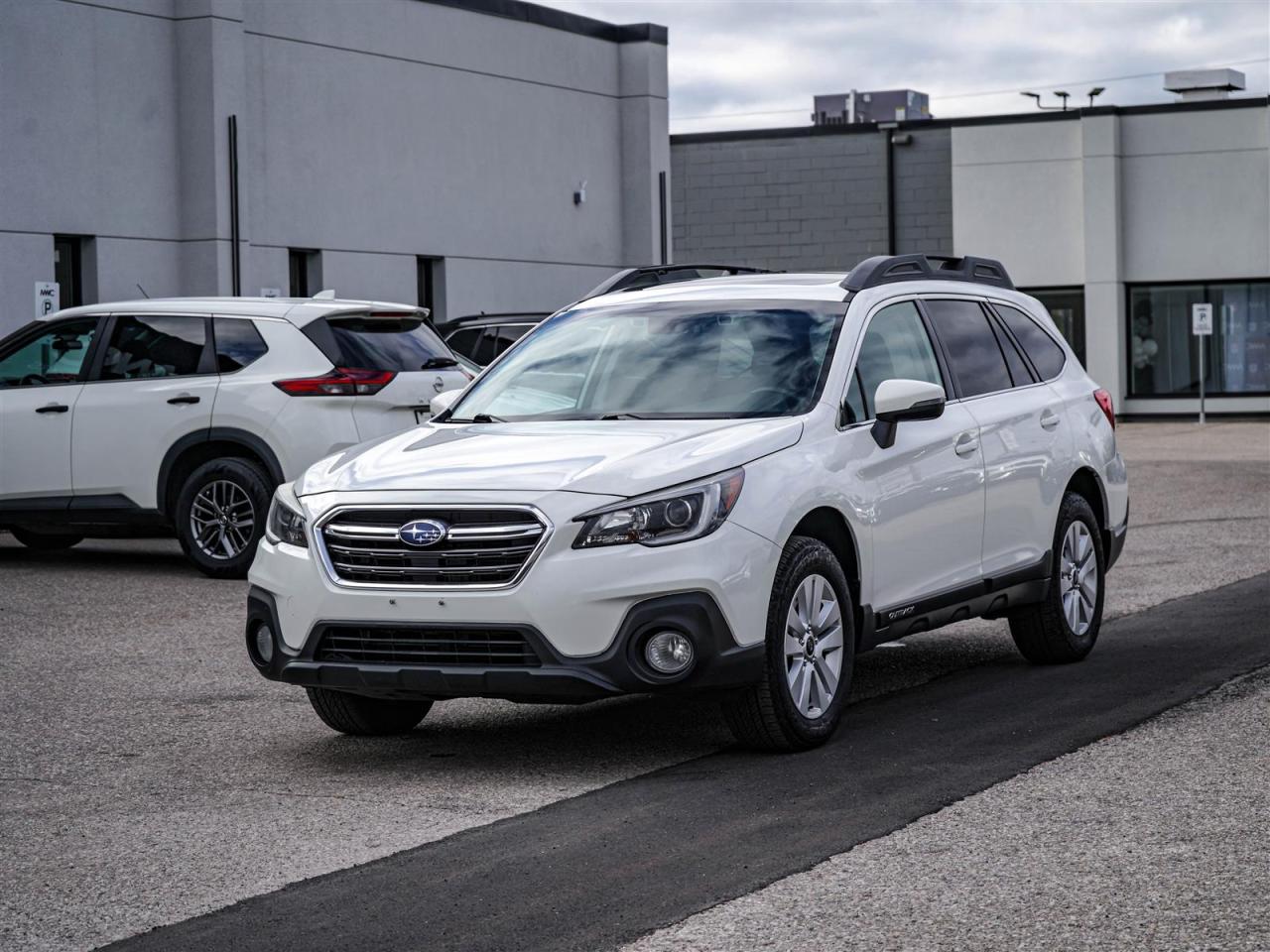 2018 Subaru Outback TOURING | NO ACCIDENTS | 25 SERVICE RECORDS Photo