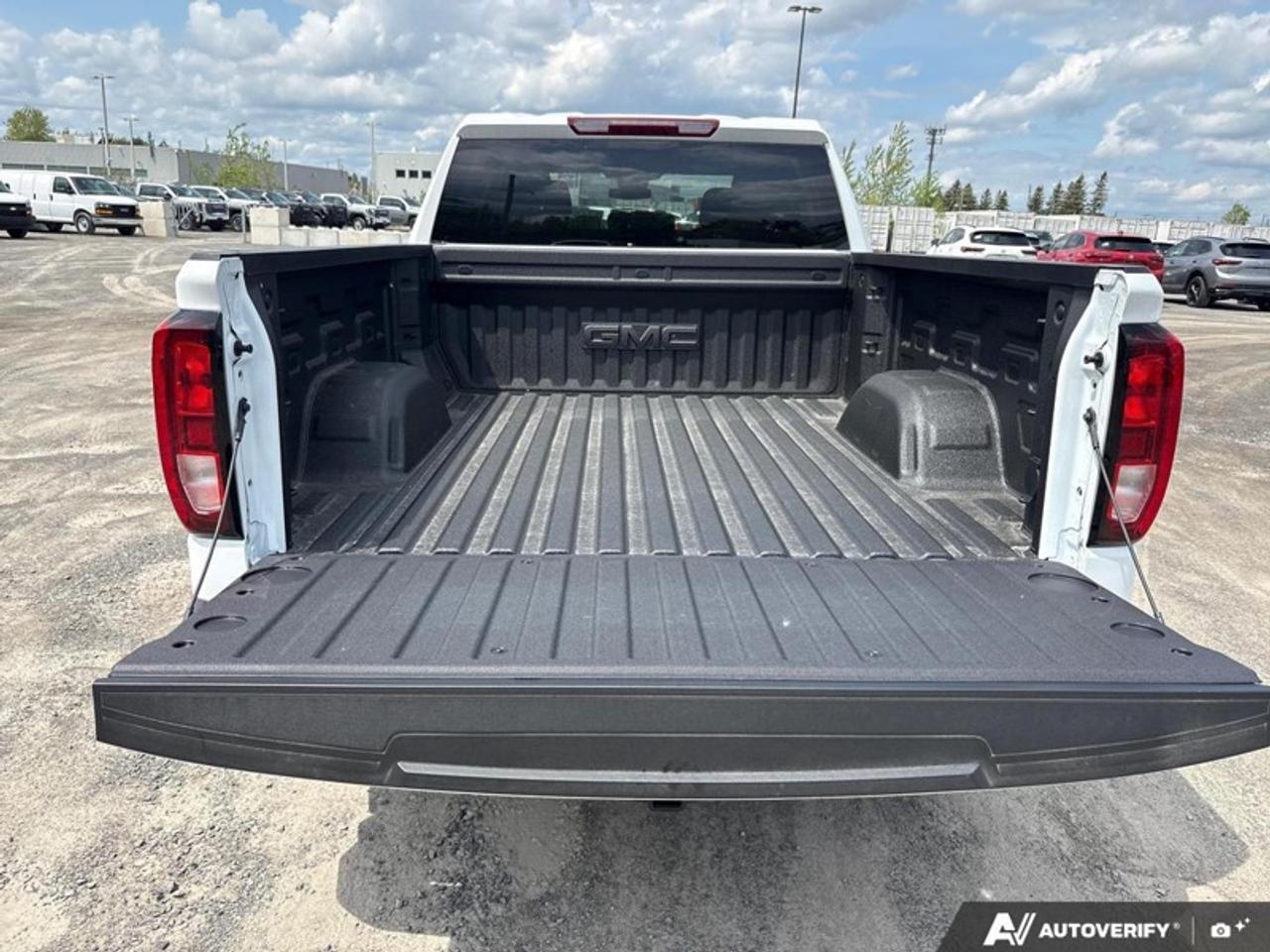 2026 GMC Sierra 1500 ELEVATION Photo