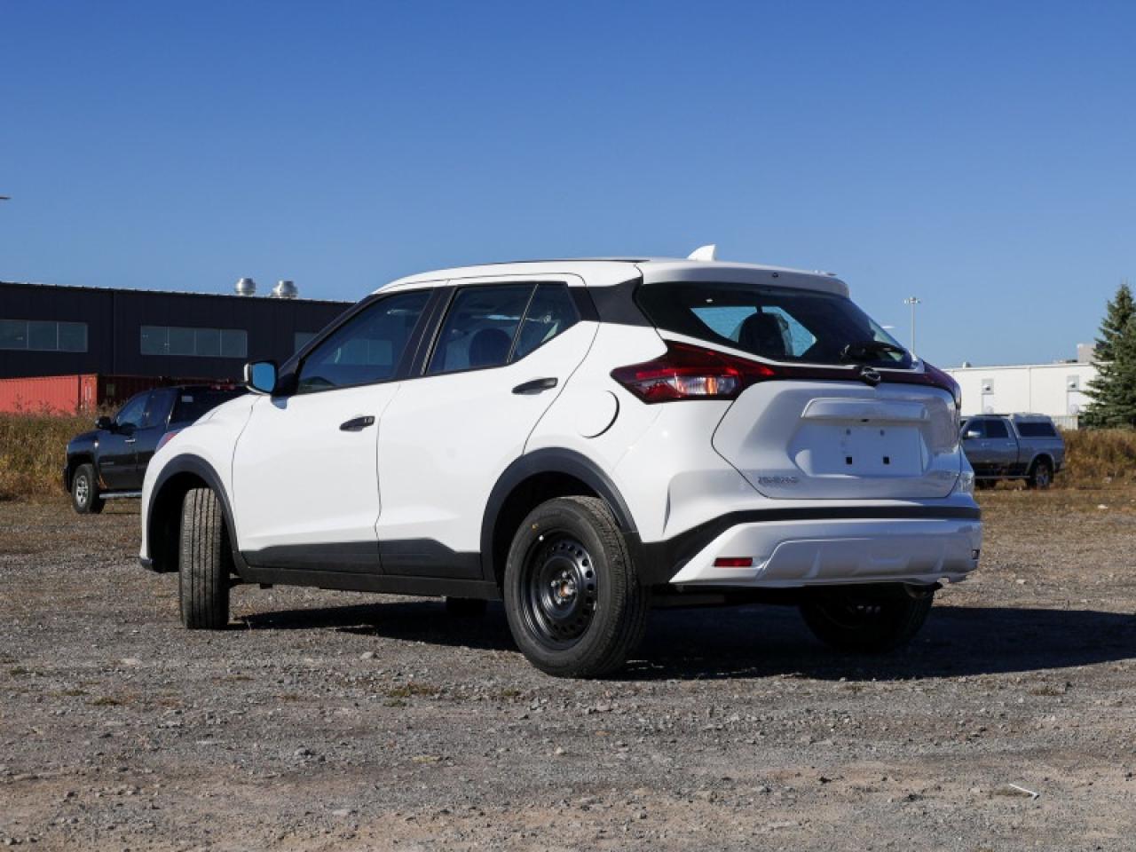 2025 Nissan Kicks Play S  - Apple CarPlay -  Android Auto Photo3