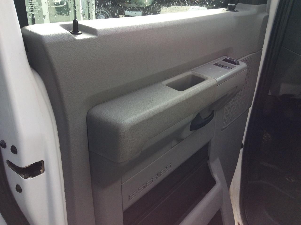 2023 Ford E-Series Cutaway E-Series Photo2