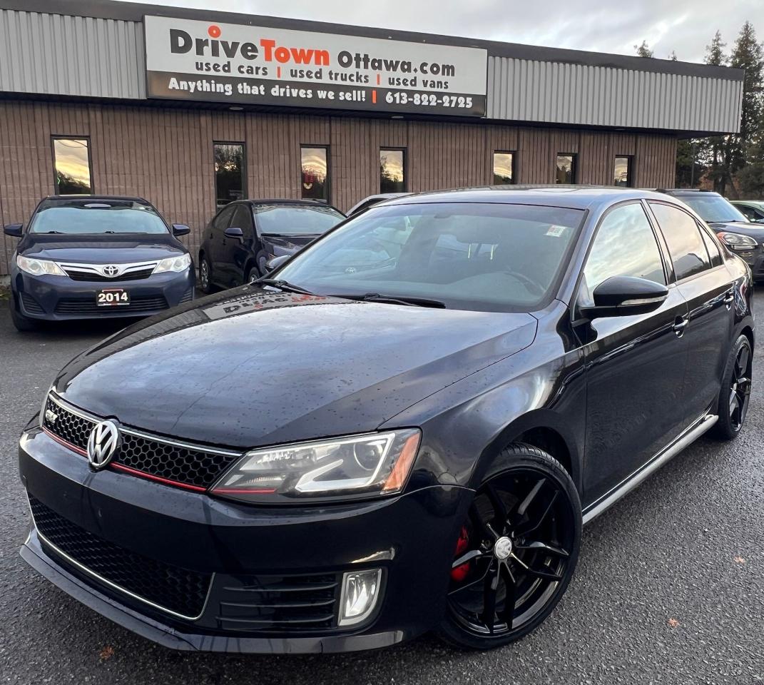 Used 2015 Volkswagen Jetta 4dr 2.0 TSI Man GLI for sale in Ottawa, ON