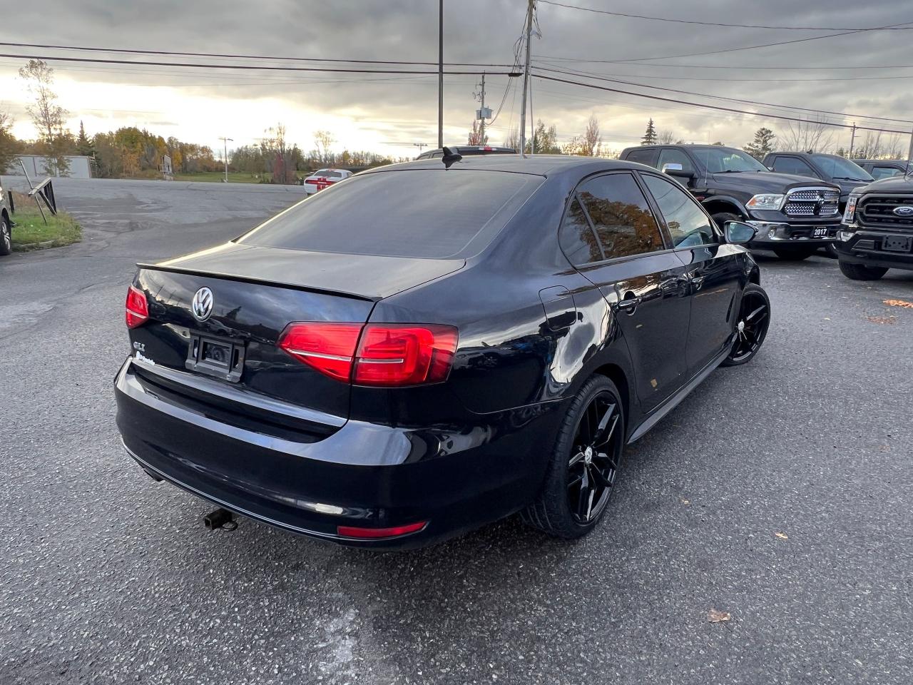 2015 Volkswagen Jetta 4dr 2.0 TSI Man GLI - Photo #5